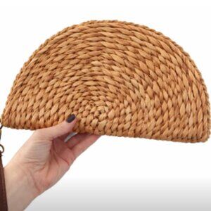 NWOT-3AM Forever Half Moon Woven Straw Clutch w/ Detachable Leather Strap